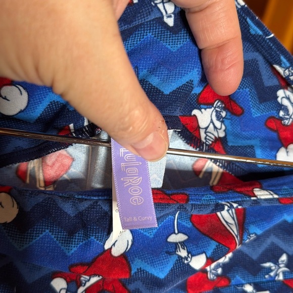 NEW Lularoe TC Tall & Curvy Disney Peter Pan Hook Villains Leggings Size 12-18 - Picture 3 of 5